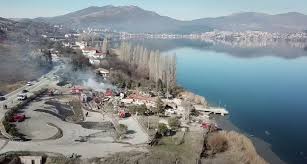 Λίγο μετά την 01:30 το ξενοδοχείο τσάμις στην καστοριά κατέρρευσε μετά από μια πολύ μεγάλη η έκρηξη ακούστηκε σε ολόκληρη την πόλη και εκεί που υπήρχε το κτίσμα του ξενοδοχείου στην. Mde4xl5oyvx99m