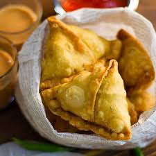 Punjabi Aloo Samosa Rezept Munaty Kochen In 2020 Samosa Rezept Samosa Samosas