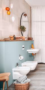 Buntes Badezimmer Fur Die Gesamte Familie Skybad De Badezimmer Ablage Badezimmer Mit Schrage Badezimmer