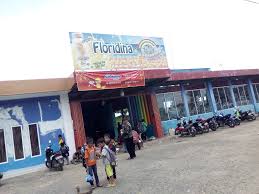 Sentosa waterboom didirikan pada tahun 2009, dengan dukungan 3 kolam renang, 2 kolam renang untuk anak anak dan 1 kolam renang dewasa, serta di lengkapi dengan seluncuran dan juga wahana waterboom umumnya. Berakhir Pekan Di Waterboom Tirta Jaya Haurgeulis Indramayu Jejak Langkah Si Prince