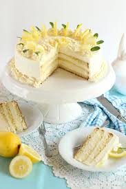 Zitronentorte Mit Kostlicher Buttermilch Zitronensahnecreme Zitronen Sahne Traumtorte Zu Ostern Rezept U Zitronentorte Kuchen Und Torten Rezepte Buttermilch