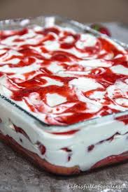 Erdbeer Tiramisu Life Is Full Of Goodies Rezept Einfacher Nachtisch Nachtisch Rezepte Essen Und Trinken