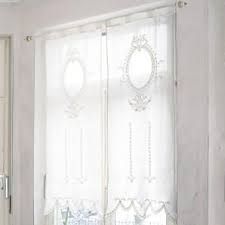 Feiner Sichtschutz Diese Gardine Beweist Durch Seine Feinen Unaufdringlichen Stickereien Echte Shabby Chic Zimmer Shabby Chic Badezimmer Shabby Chic Vorhange