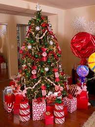 11 Youtube Videos To Watch For Christmas Decor Ideas Decorating Holiday Wreaths Diy Christmas Small Christmas Trees Christmas House Lights