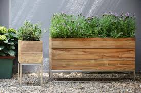 Blumenkasten Fur Balkon Und Terrasse Naturlich Schon Blumenkasten Minigarden Von Jan Kurtz Topfblumen Blumenkasten Bepflanzung