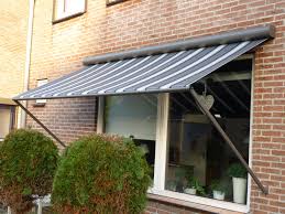 Fallarmmarkise Als Sonnenschutz Markise Senkrechtmarkise Fenstermarkisen