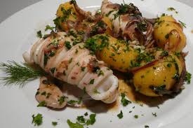 Kulinarische Welten Zu Fisch Und Meeresfrucht Ziehharmonika Kalmar Nach Jamie Oliver Meeresfruchte Lebensmittel Essen Schweinefilet Rezepte