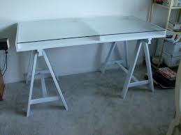 Glass Sawhorse Desk Jpg 1600 1200 Schreibtisch Mit Glasplatte Ikea Glastisch Glasschreibtisch