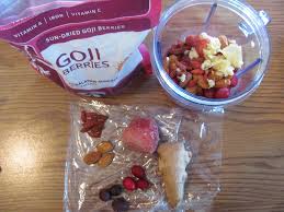 7 Fast Smoothie Quick Smoothies Dried Goji Berries Goji Berries