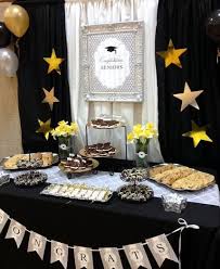 Graduation Party Decorations For Decorating A Small Graduation Party With Your Family Or Prepa Modern Graduation Party Graduation Party Decor Graduation Party