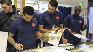 Créées à la fin du xixe siècle, les galeries lafayette, sont un acteur majeur du monde de la mode et le symbole de l'art de vivre à la française. Le Psg Ouvre Une Boutique Aux Galeries Lafayette Eurosport