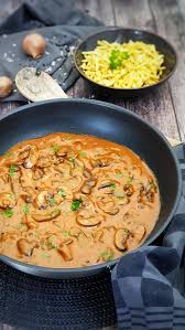 Jagersosse Mit Spatzle Lydiasfoodblog Rezept In 2020 Jagersosse Rezepte Vegetarische Gerichte