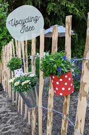 Dosen Upcycling Idee Garten Kreativ Gestalten Dosenupcyclingidee Garten Gestalten Kreativ In 2020 Plant Decor Indoor Garden Projects Backyard Decor