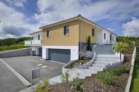 Barrierearmer Bungalow Mit Garage Heinz Von Heiden Massivhaus Jpg Haus Hanglage Haus Haus Bungalow