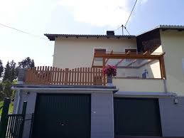 Terrassenuberdachung Oberhalb Garage Fenster Schmidinger In 2020 Terrassenuberdachung Uberdachung Terrasse Terrassenverglasung