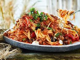 Last Minute Bolognese Mit Ziegenfrischkase An Bord Rezept Lecker In 2020 Rezepte Ziegenfrischkase Lecker Schmecker Rezepte