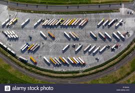 Luftaufnahme Lkw Parkplatz Bei Ikea Logistikzentrum Ellingshausen Mengede Dortmund Ruhrgebiet Nordrhein Westfalen Stockfotografie Alamy