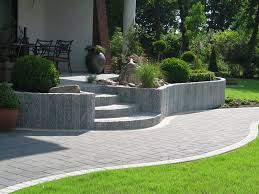 Fantastic Weather Lures Us Outside So It S Nice When You Fantastic Lures Nice Weather In 2020 Garten Garten Ideen Gestaltung Vorgarten Gartentreppe