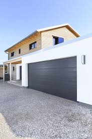 Fertighaus Mit Doppel Garage Haus Schneider Von Baufritz Einfahrt Garagentor Baufritz Haus Architektur Haus