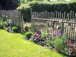 Selbstgemachter Zaun Mehr In 2020 Zaun Garten Garten Bauerngarten
