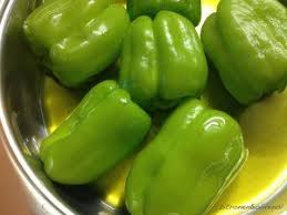 Gebratene Grune Paprika In Tomatensauce Gefullte Paprikaschoten Grune Paprika Rezepte Mit Paprika