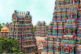 It consists primarily of temples with pyramid shaped towers and are constructed of sandstone, soapstone or granite. Dravidian Architecture Temples Of South India Swadesi Made In India