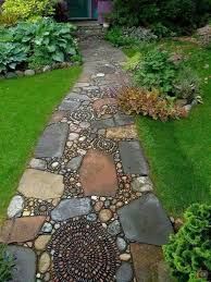 Gartenwege Anlegen Kreative Beispiele Archzine Net Schonen Gartenweg Mit Mozaik Anlegen The Post Gart Rock Garden Landscaping Backyard Landscaping Backyard