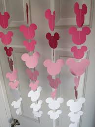 Pink Minnie Mouse Style Garland Strand Birthday By Suzyisanartist 22 00 Minnie Birthday Party Minnie Mouse Baby Shower Minnie Mouse Birthday Party