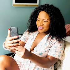 Makhadzi delivers what we've been expecting as she brings her mahalwan with mayten. Makhadzi Nwana Download Mp3 Over Love My Love Thats Not My