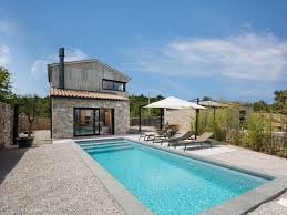 Moderne Villa Iron Lady In Gondolici 2 Schlafzimmer Fur Bis Zu 6 Personen Moderne Villa Iron Lady Mit Pool Und Kleiner Pool Design Ferienhaus Ferienwohnung