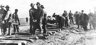 Railroad Workers 1800s Workers Laying Track Acrossthe Great Plains For The Union Pacific Union Pacific Railroad Railroad History Model Trains
