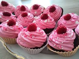 Schoko Kusst Himbeer Cupcakes Von Dalmatina Chefkoch Schoko Cupcakes Rezept Himbeer Cupcakes Cupcakes