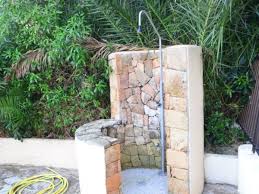 Sichtschutz Fur Gartendusche 35 Tolle Beispiele Gartendusche Dusche Garten