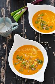 Kurbissuppe Mit Kokosmilch Und Orangensaft Rezept Rezept In 2020 Kurbissuppe Kokosmilch Kurbissuppe Kurbiscremesuppe Rezept