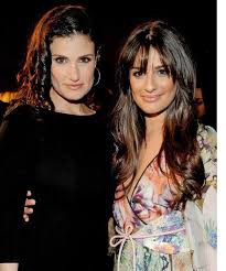 レイチェルのお母さん Idina Menzelとは Gleek Japan