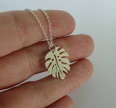Monstera Leaf Necklace Gold Silver Philodendron Pendant Etsy Gold Leaf Necklace Beautiful Jewelry Necklaces Gold Jewelry Tree