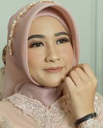 Makeup Pager Ayu For Rumahriassabina In 2020 Laser Hair Removal Party Makeup Epilator