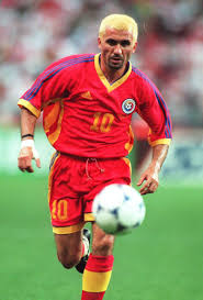 Kariyer sayfasında gheorghe hagi isimli futbolcunun sezon bazında takımının yer almış olduğu turnuvalardaki maç, gol, asist, sarı kart, kırmızı kart, oyuna. Gheorghe Hagi Romania Legends Football Gheorghe Hagi Best Football Players