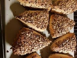 Dinkel Vollkorn Brotchen Rezept Brot Selber Backen Rezept Vollkorn Brot Backen Rezept