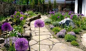 Splittbeete Tipps Praktische Beispiele Fur Den Garten Mediterraner Garten Bepflanzung Garten