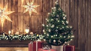 La décoration d'un sapin de noël est quelque chose de très personnel. Deco De Sapin De Noel Les Nouveautes 2017 A Shopper Femme Actuelle Le Mag