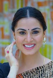 Beauty Galore Hd Shraddha Arya The Most Beautiful Actress Million D Beautiful Actresses Actresses Beautiful Shraddha arya was quoted as saying, i had got engaged to a guy through an arranged marriage set up but it didn't seem to materialise.