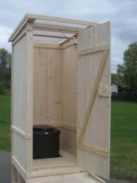 Toilettenhauschen Ihr Spezialist Fur Komposttoiletten Von Biolan Und Clivus Multrum Abwasserlose Sanitareinri Komposttoilette Gartentoilette Aussentoilette