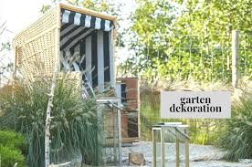 Ein Strandkorb Im Garten Bringt Die Nordsee Oder Ostsee Gleich Ein Stuck Naher Bringt Garten Gleich Nordsee Ostsee S Outdoor Structures Outdoor Plants