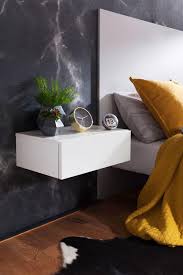 Stylish Und Praktisch Zugleich Dieser Nachttisch Ohne Beine Lasst Sich An Die Wand Schrauben Nachttisch Schlafzimme Nachttisch Holz Nachttisch Nachtkonsole