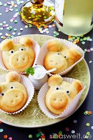 Schnelle Ideen Fur Die Silversterparty Snacks Essen Silvester Silvester Feiern Zu Hause Kochen Fur Silvester Rezepte Silvester Essen Schnelle Kochrezepte