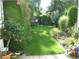 Ideen 41 Fur Dekofiguren Fur Den Garten Check More At Https Www Estadoproperties Com Dekofiguren Fur Den Ga Schmaler Garten Reihenhausgarten Gartengestaltung