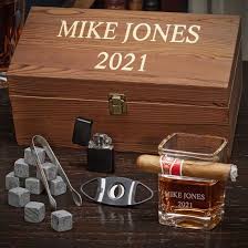It can be hard coming up with creative ideas for 30th birthday presents, but luckily we've got a range of unique experiences to help you find exactly what you're looking for. 30 Awesome 30th Birthday Gift Ideas For Him