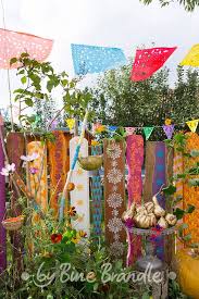 Bunter Herbst Zaun Und Wimpel Bine Brandle Diy Do It Yourself Howto Anleitung Idee Selbermachen Heimwerken Basteln Dekorieren Deko Diy Gartenprojekte Selbermachen Und Garten Zaun Ideen