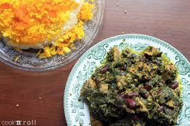 Landerkuche Ghorme Sabzi Lamm Eintopf Mit Krautern Der Nicht Schon Ist Dafur Aber Lecker Orientalisches Essen Persische Rezepte Persisches Essen